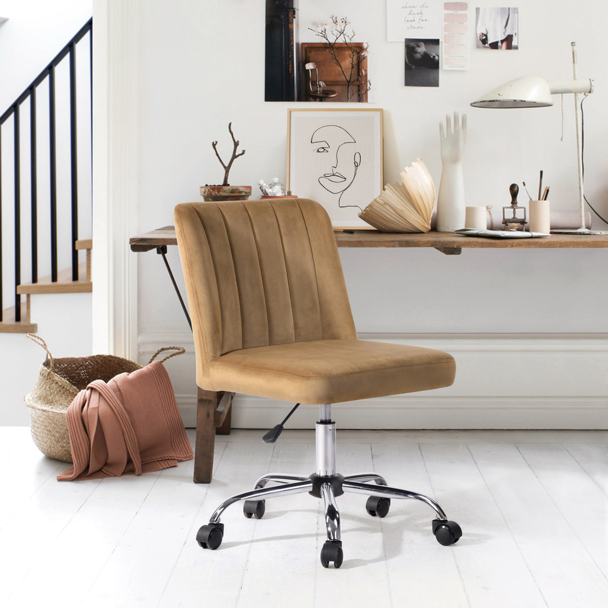 MAKER בז' – כיסא משרדי מעוצב