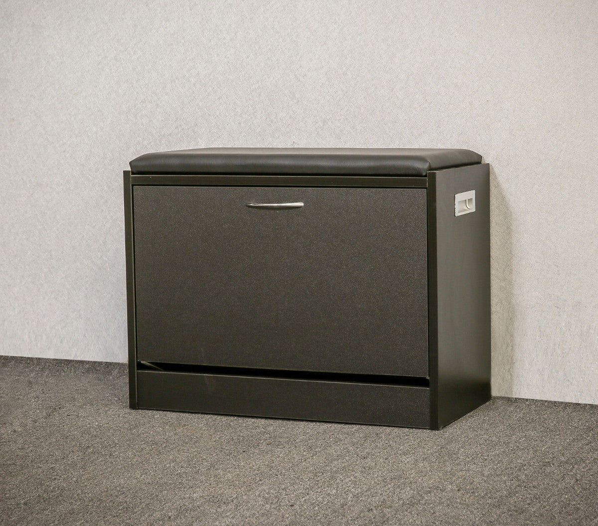 אריאל וונגה - שידת נעליים