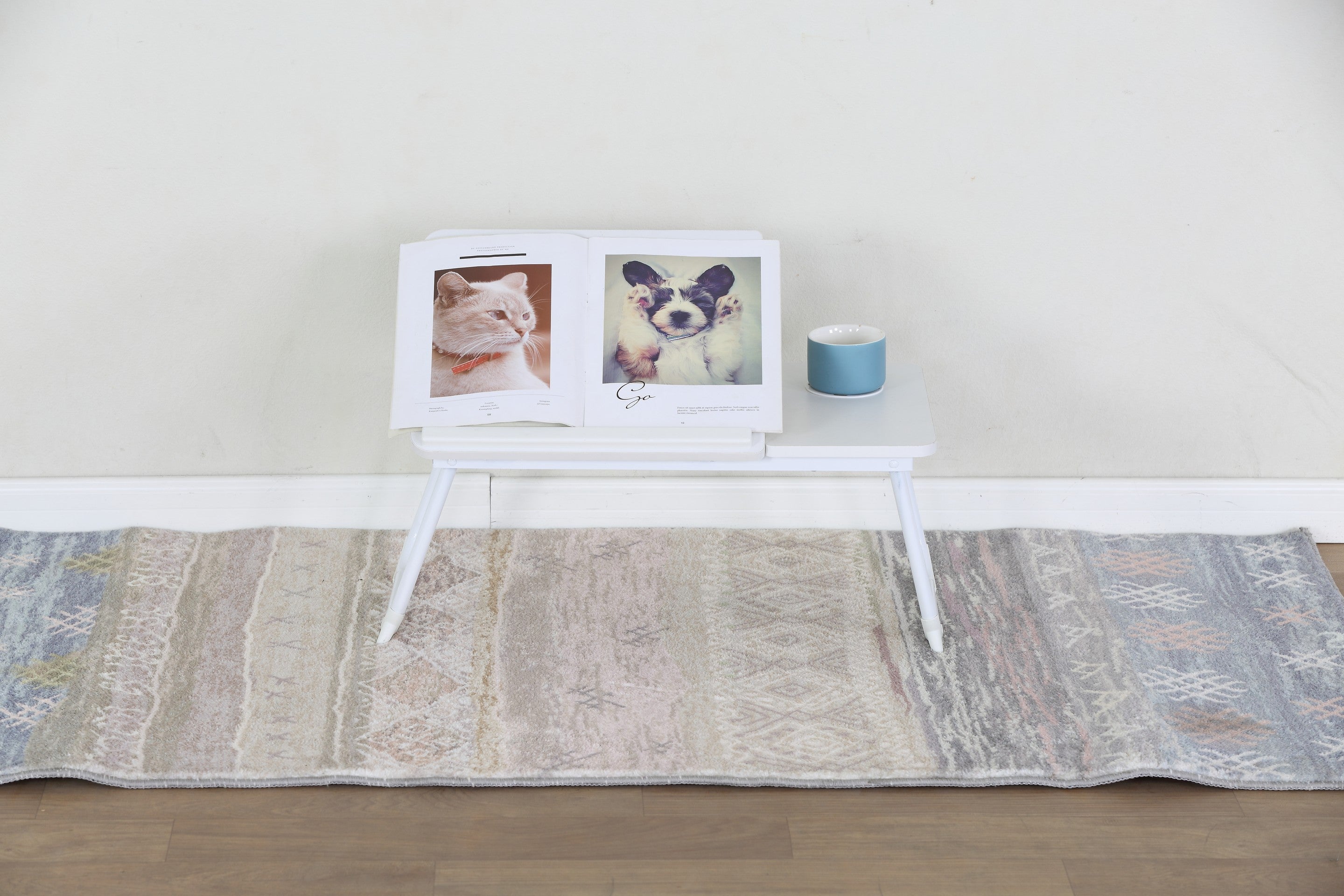 שולחן למחשב נייד MIAMI לבן